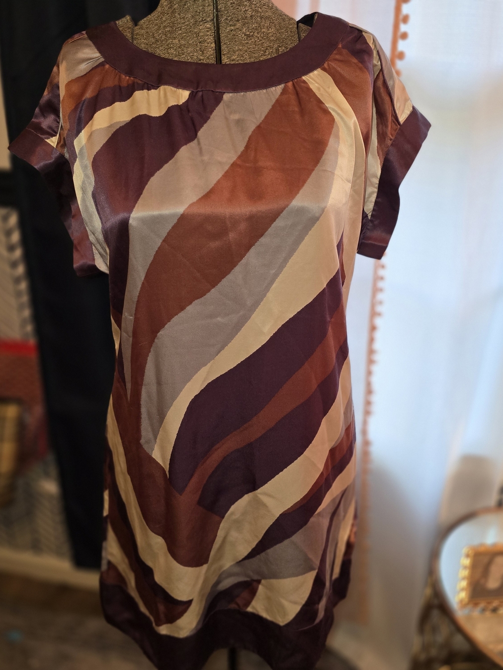 Banana Republic Purple, Brown and Cream Wave-Print Short Sleeve Dress